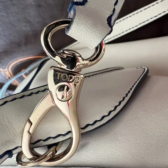 AUTHENTIC Italian Designer Tod's 'D Bag' Shoulder Bag - Picture 12 of 15